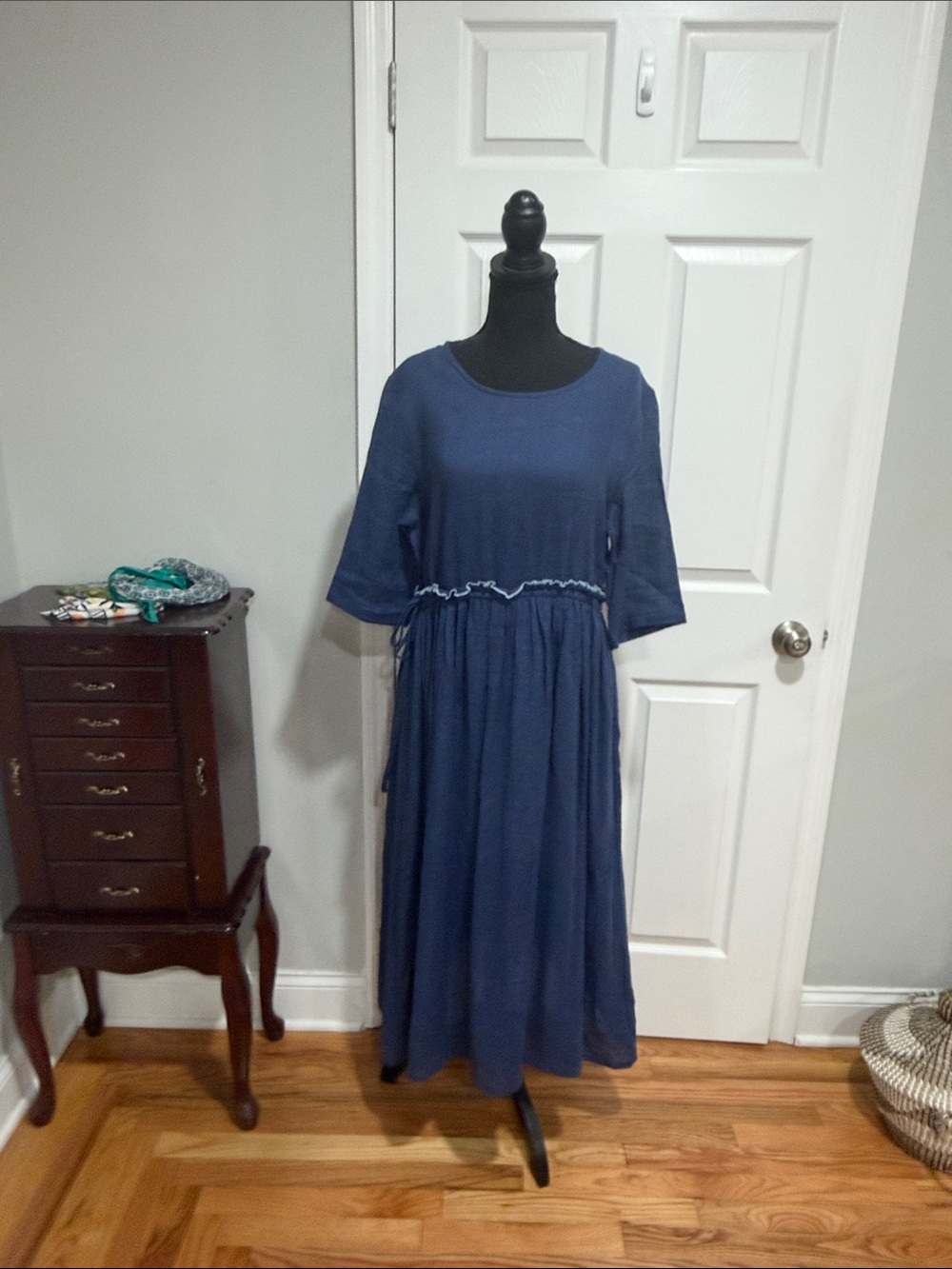 Blue Textured Midi Dress with Gathered Waist - Picture 3 of 10